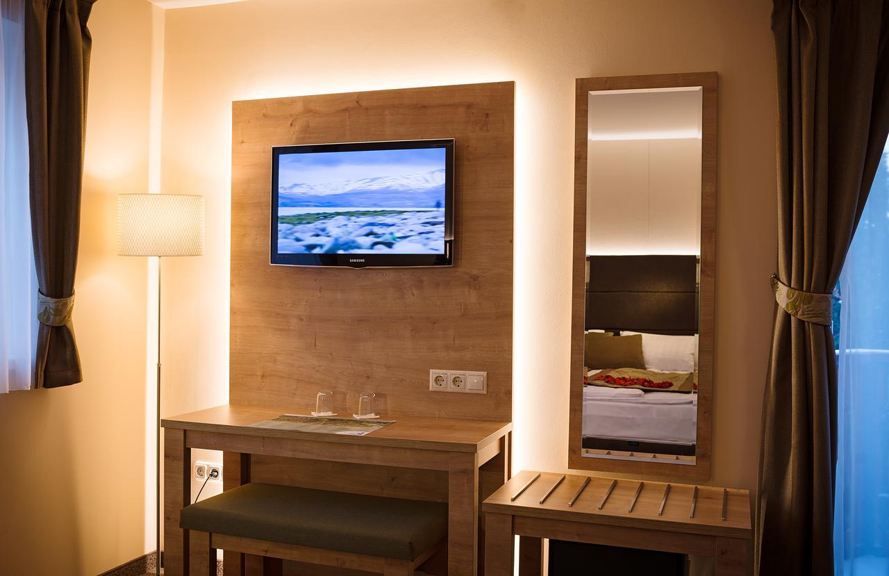 Honti Wellness Es Konferencia Szalloda Hotel 3*